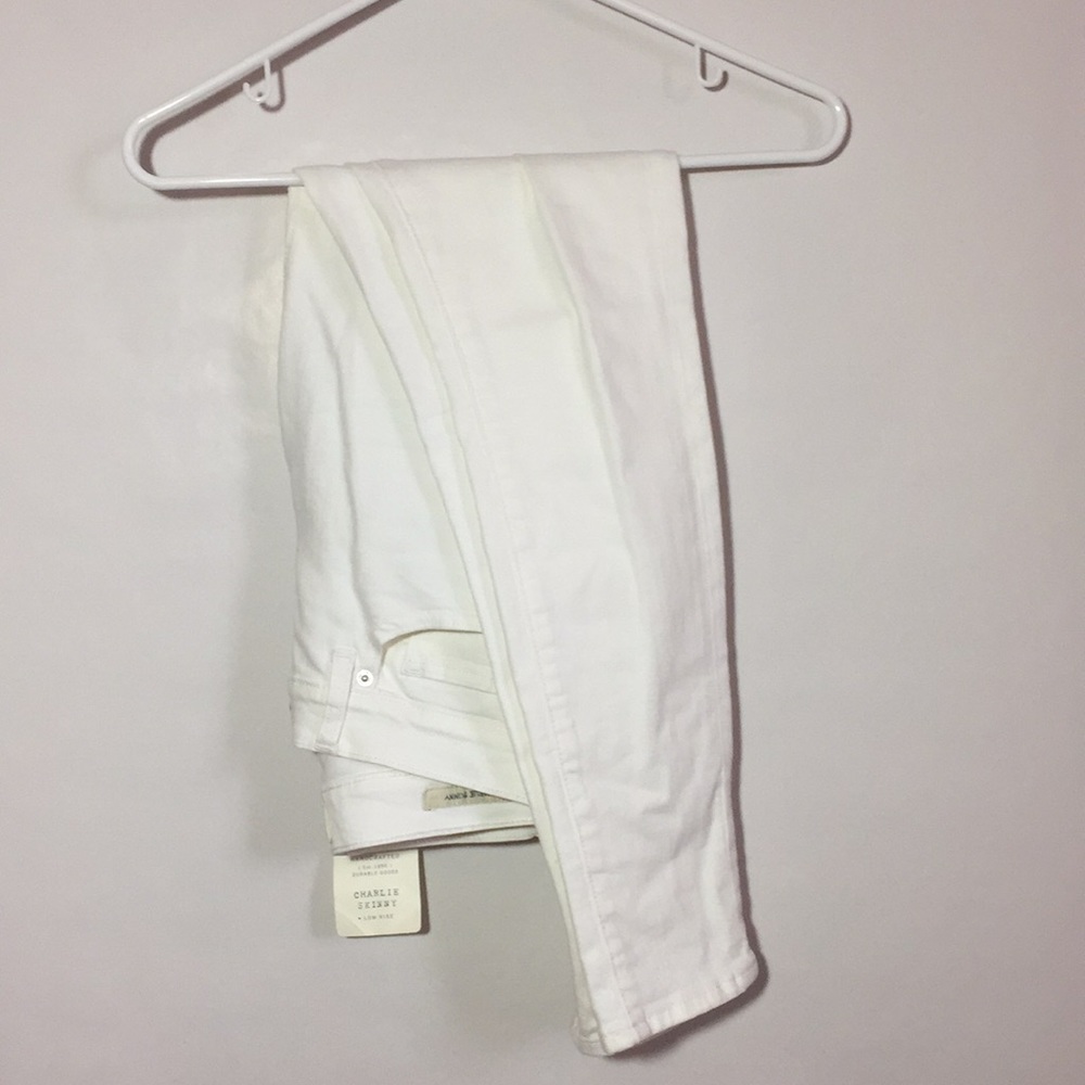 NWT WHITE LUCKY BRAND JEANS SIZE 25